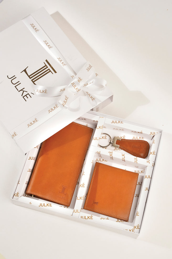Leather Gift set with long and small wallets and keychain in tan colour by JULKE